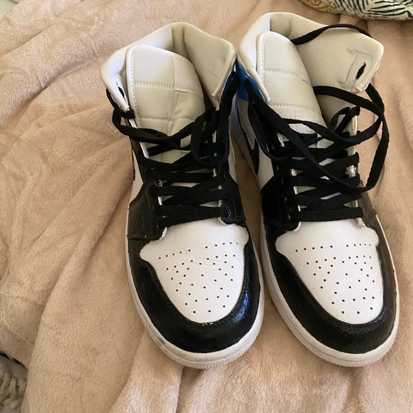 COPY - Custom air Jordan 1s - Picture 3 of 3